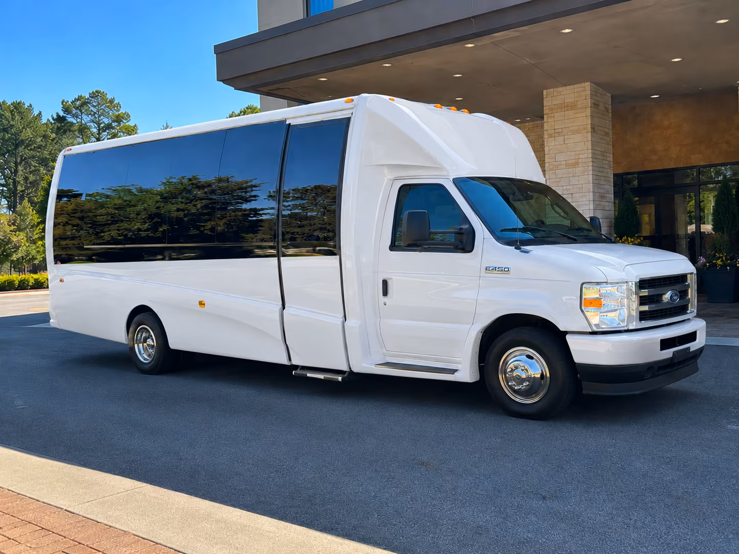 bus rentals for festival weekends and multi day concert events near woodbridge