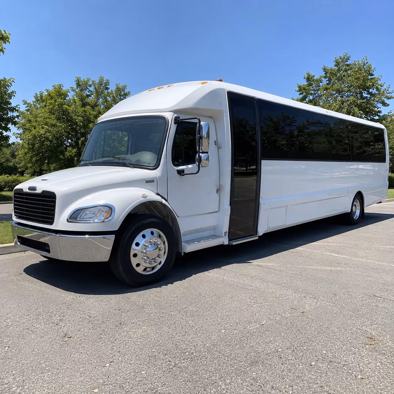bus rentals for trade shows and corporate retreats near woodbridge