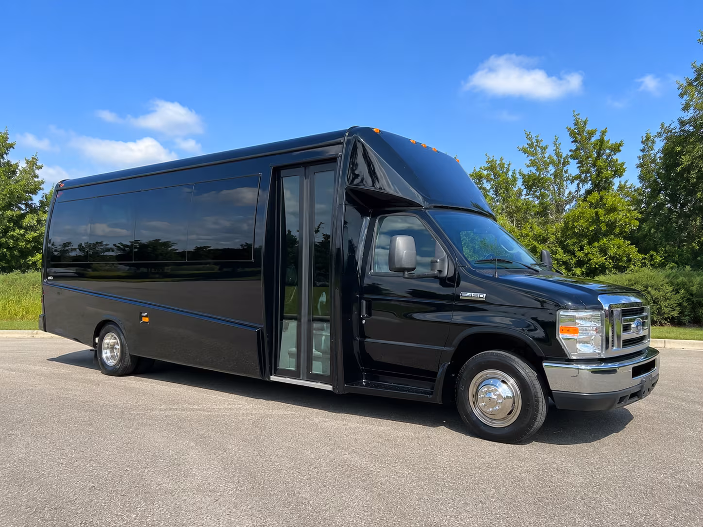 charter buses for museum and science center field trips near woodbridge