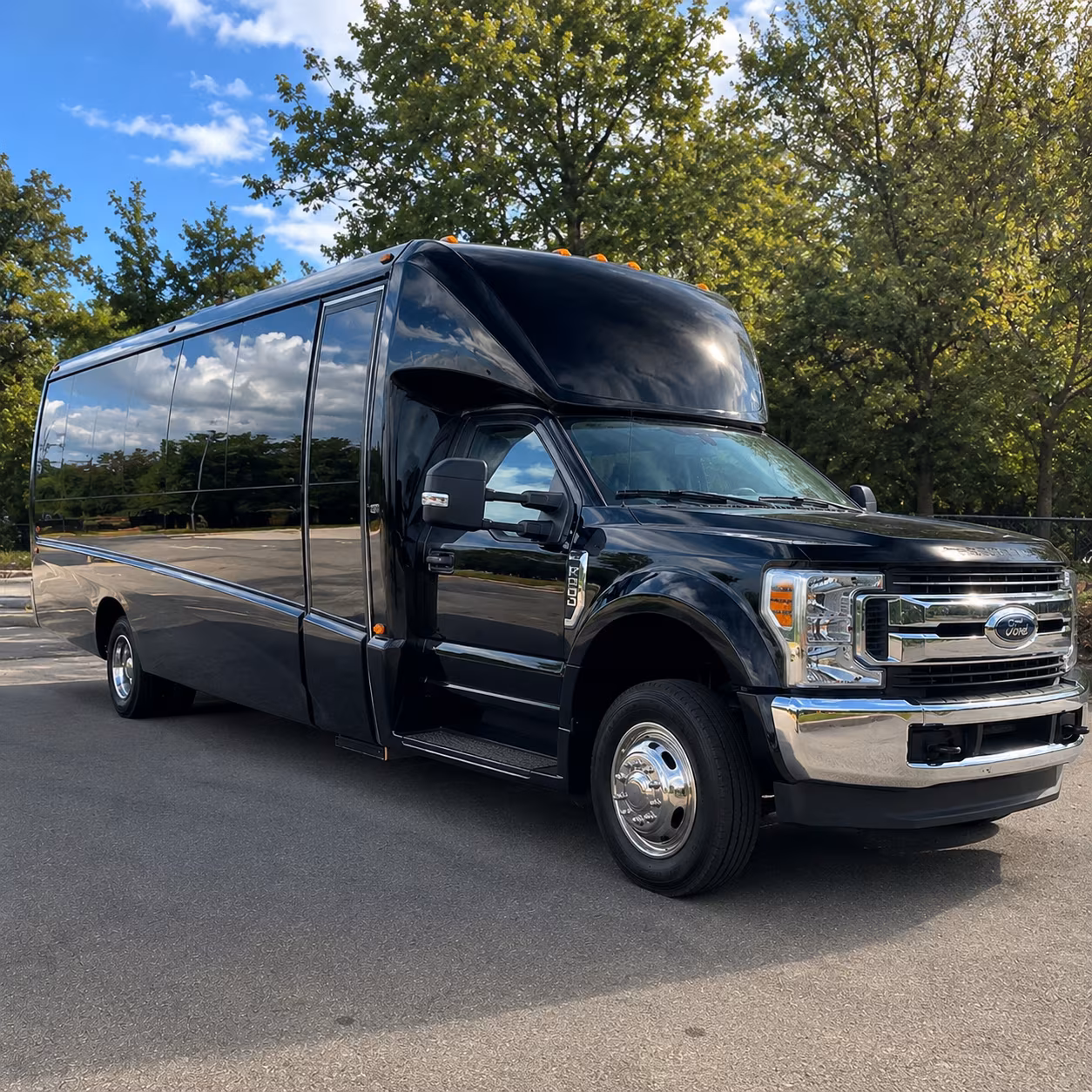 field trip bus rentals for woodbridge performing arts and enrichment trips