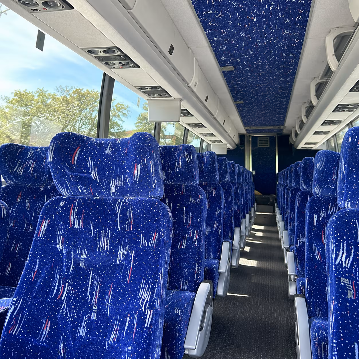 long distance bus trips from woodbridge to boston and new england