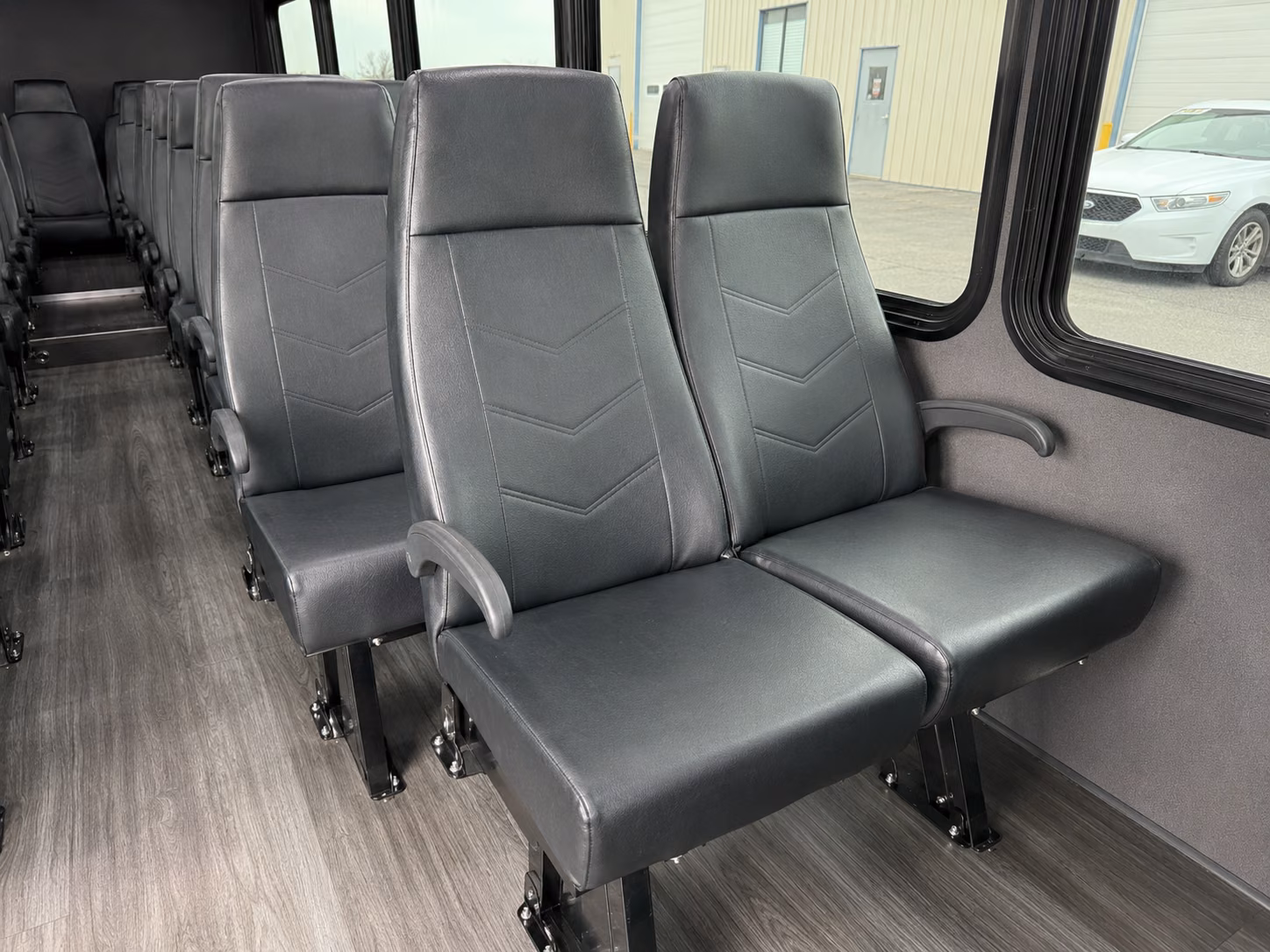 minibus rentals for woodbridge prom groups of any size