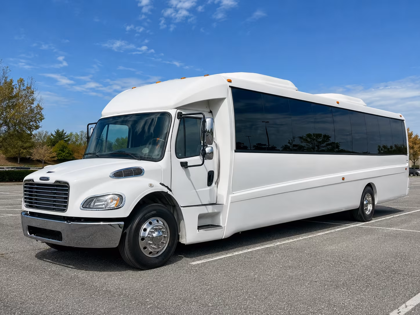 woodbridge 30 passenger party bus